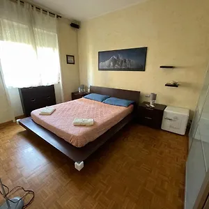 impeccable-bnb-in-milan-next-to-m1-metro-10-mins-away.italymilanhotels.net/